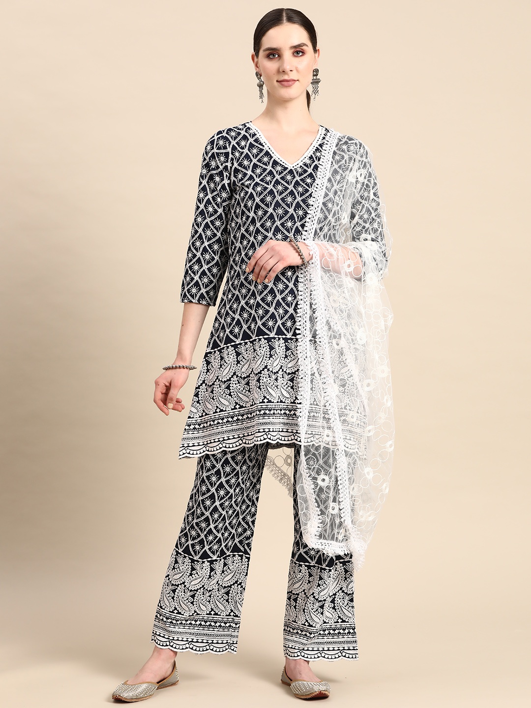 

Anouk Embroidered Sequinned Kurti With Palazzos & Dupatta, Navy blue