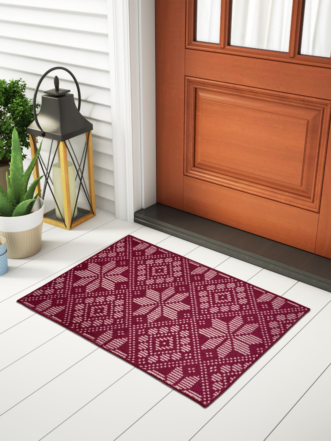 

Welspun Ethan Red & Off White Ethnic Motif Printed Anti-Skid 1306 GSM Large Foot Mat