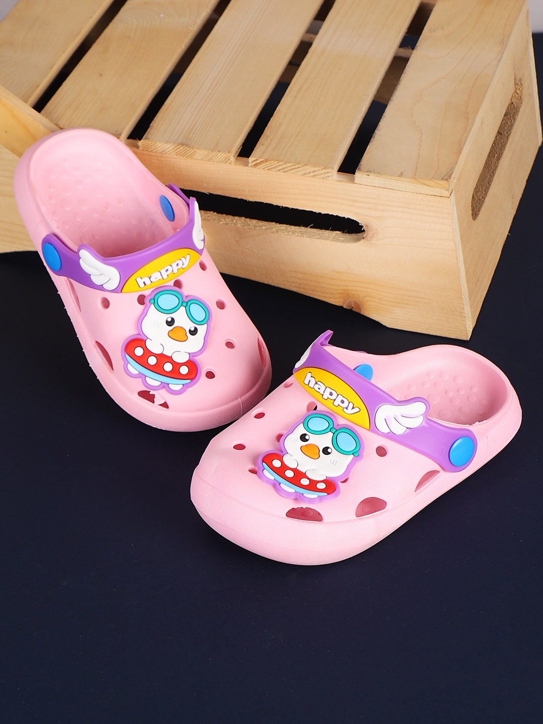 

PASSION PETALS Infant Girls Applique Lightweight Clogs, Pink