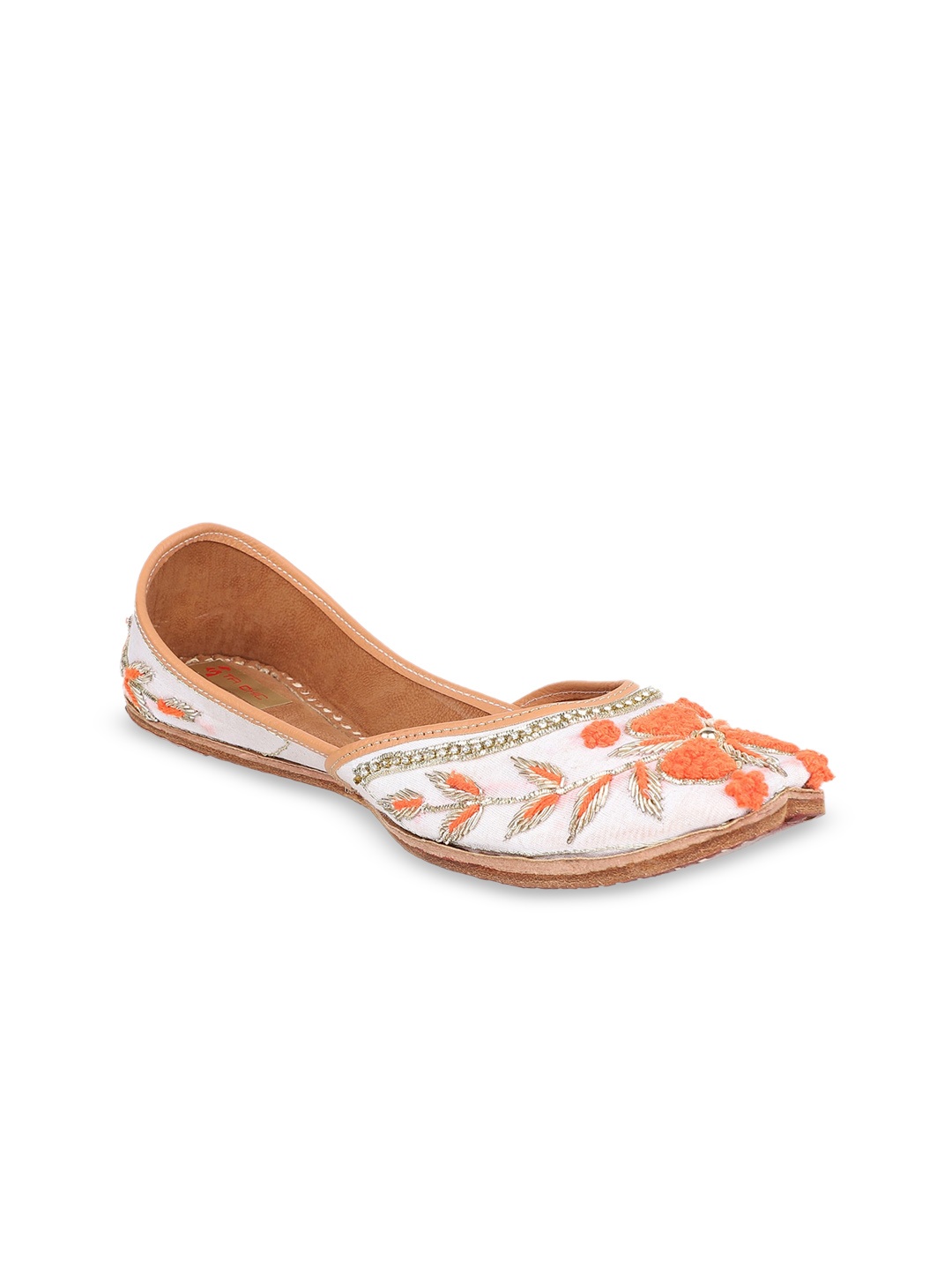 

Ta Chic Women Ethnic Embellished Mojaris Flats, White