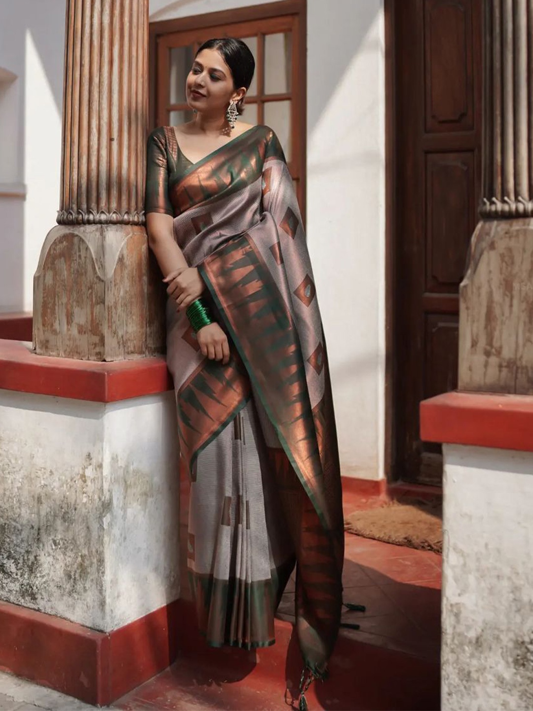 

TIEXA Ethnic Motif Woven Design Zari Pure Silk Banarasi Saree, Grey