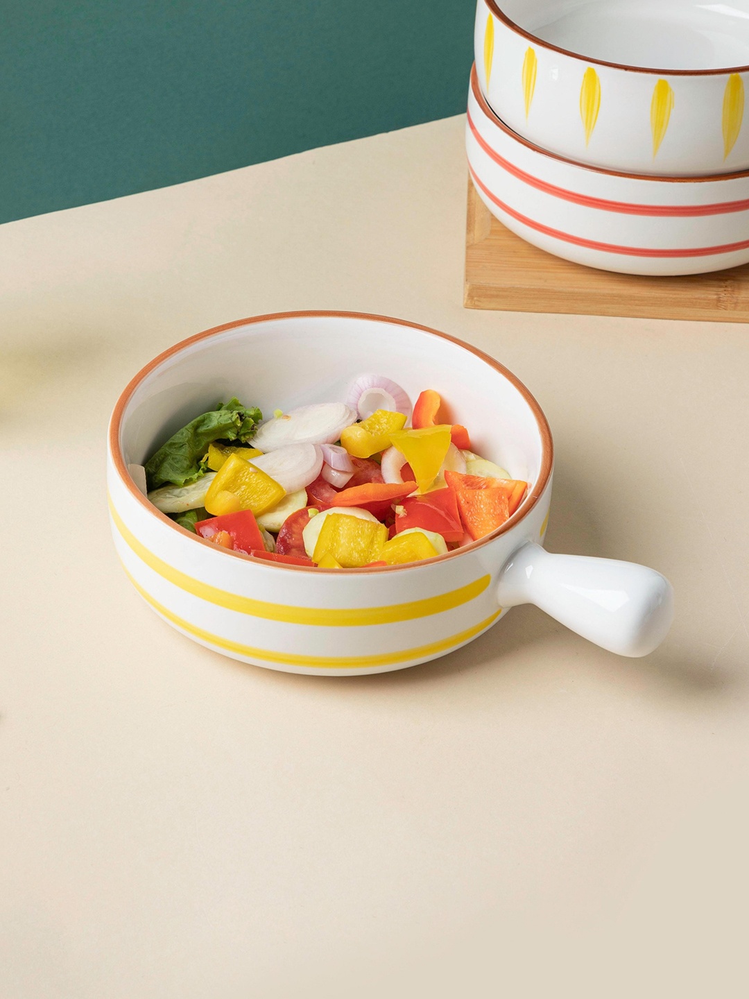 

Nestasia White & Yellow Printed Porcelain Baking Dish With Handle 500 ml