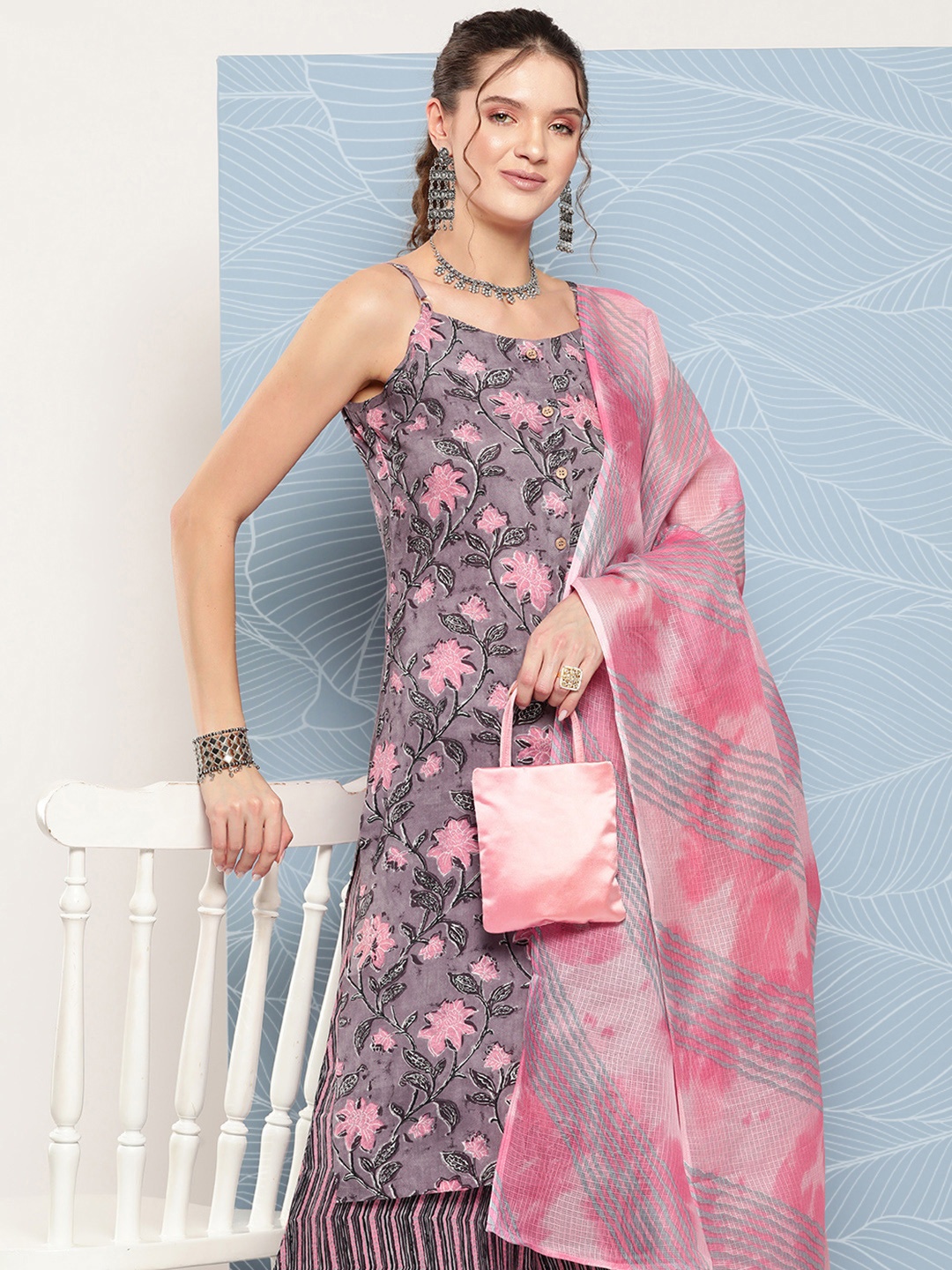 

InWeave Floral Printed Kurta with Sharara & With Dupatta, Mauve