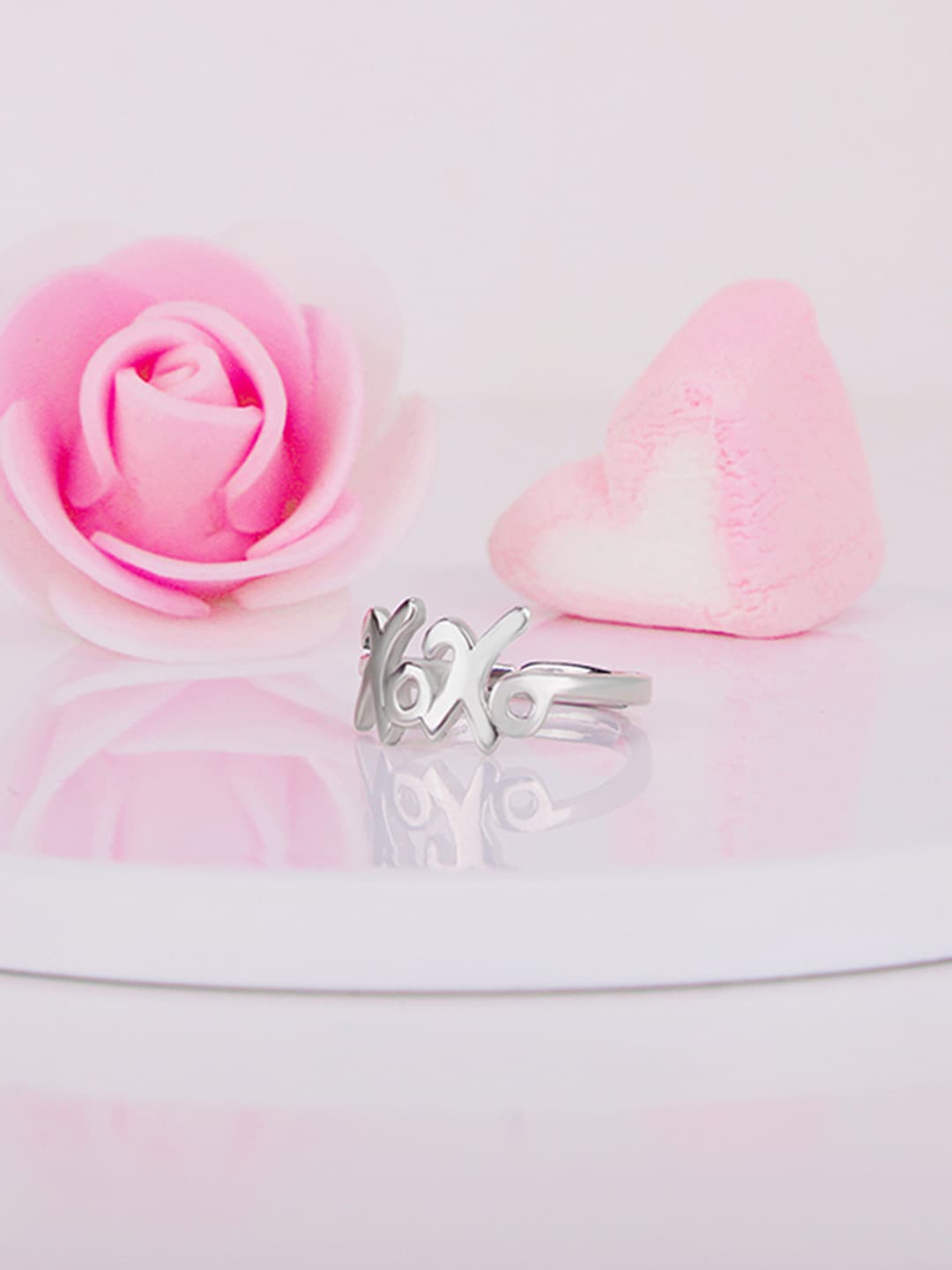 

GIVA Women Rhodium-Plated Hugs & Kisses Detailed Sterling Silver Finger Ring