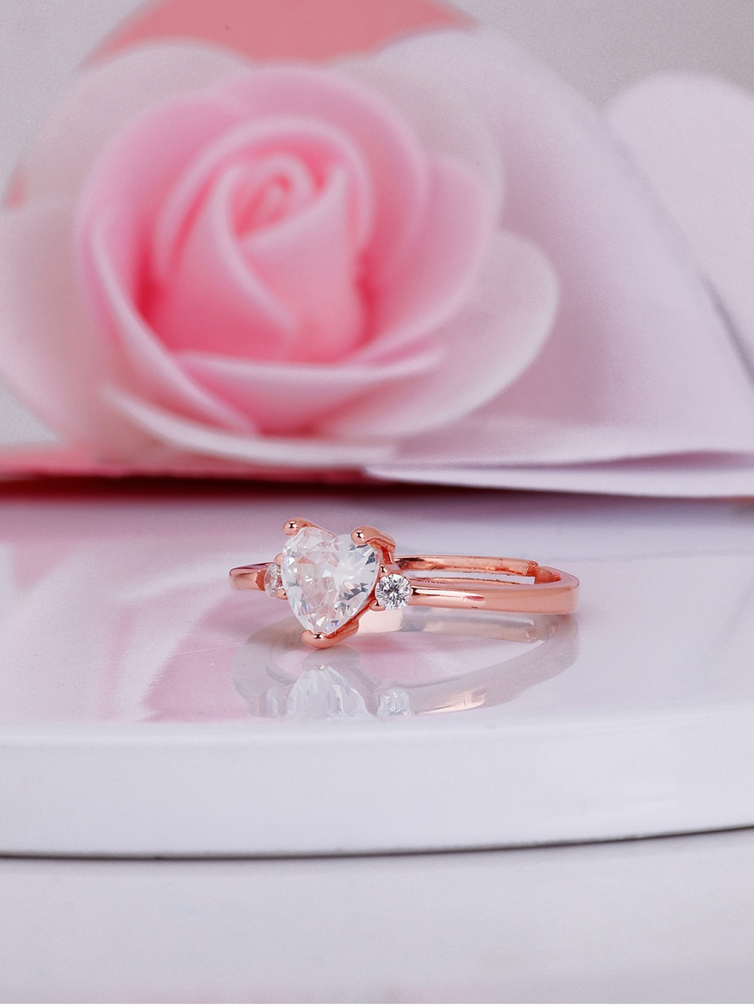 

GIVA Rose Gold-Plated Beating Heart Finger Ring