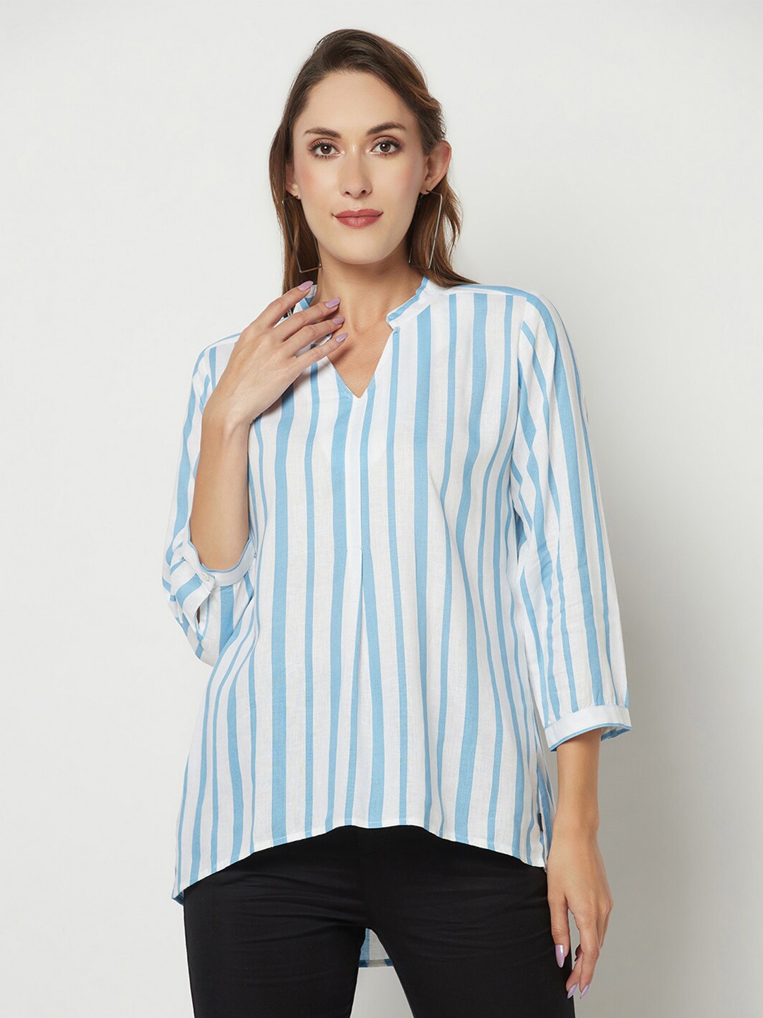 

Crimsoune Club Striped Mandarin Collar High-Low Top, Blue