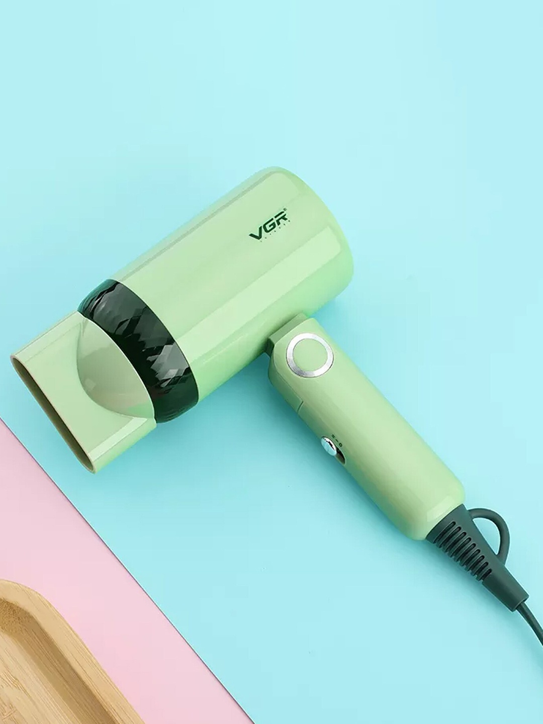 

VGR V-421 Professional & Foldable Hair Dryer - Green