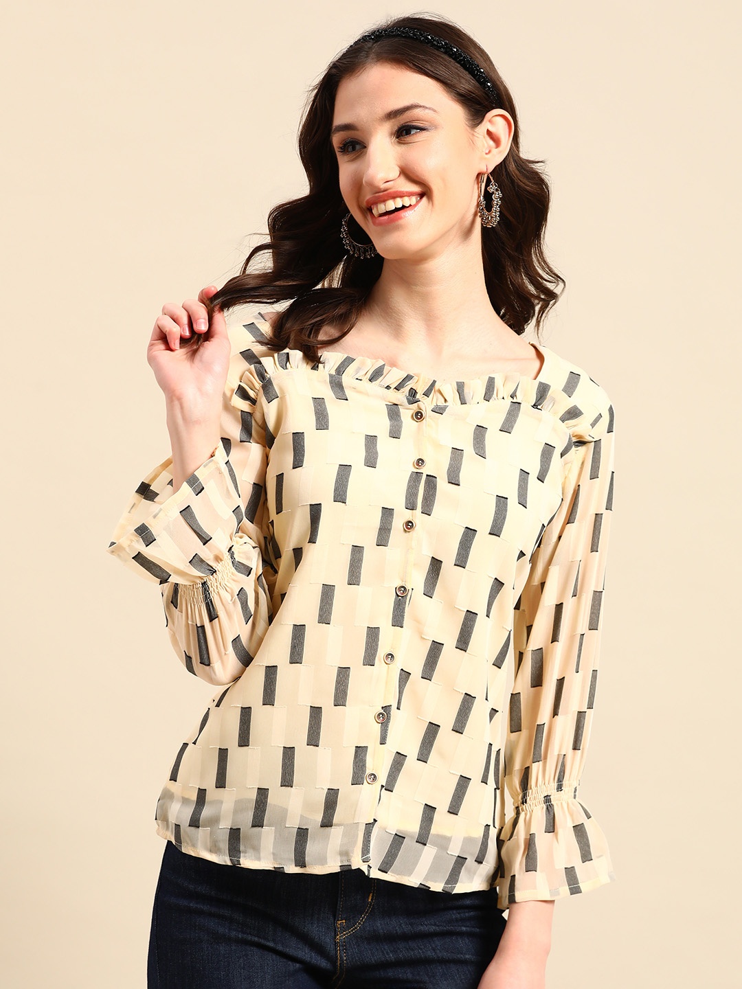 

Sangria Geometric Print Sweetheart Neck Bishop Sleeves Ruffles Georgette Top, Yellow