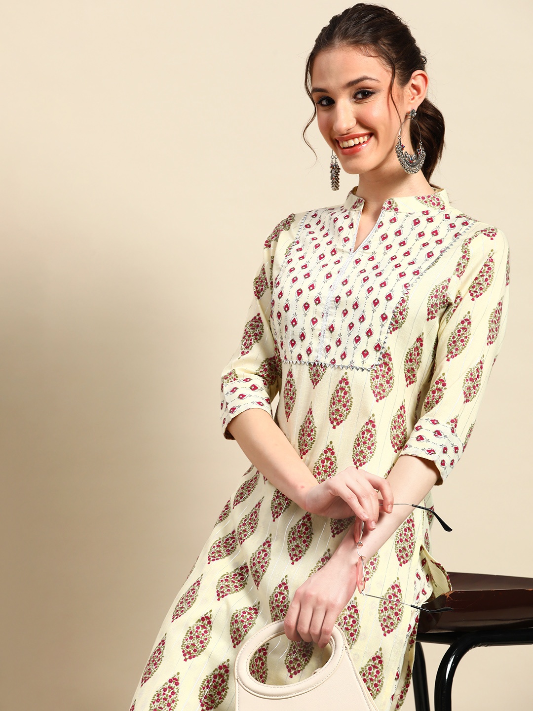 

Sangria Ethnic Motifs Printed Gotta Patti Kurta with Palazzos, Green