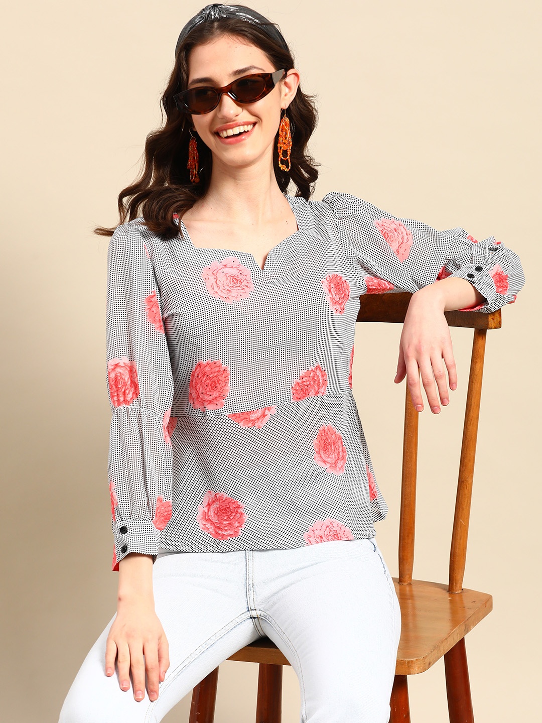 

Sangria Floral Print Sweetheart Neck Georgette Top, White