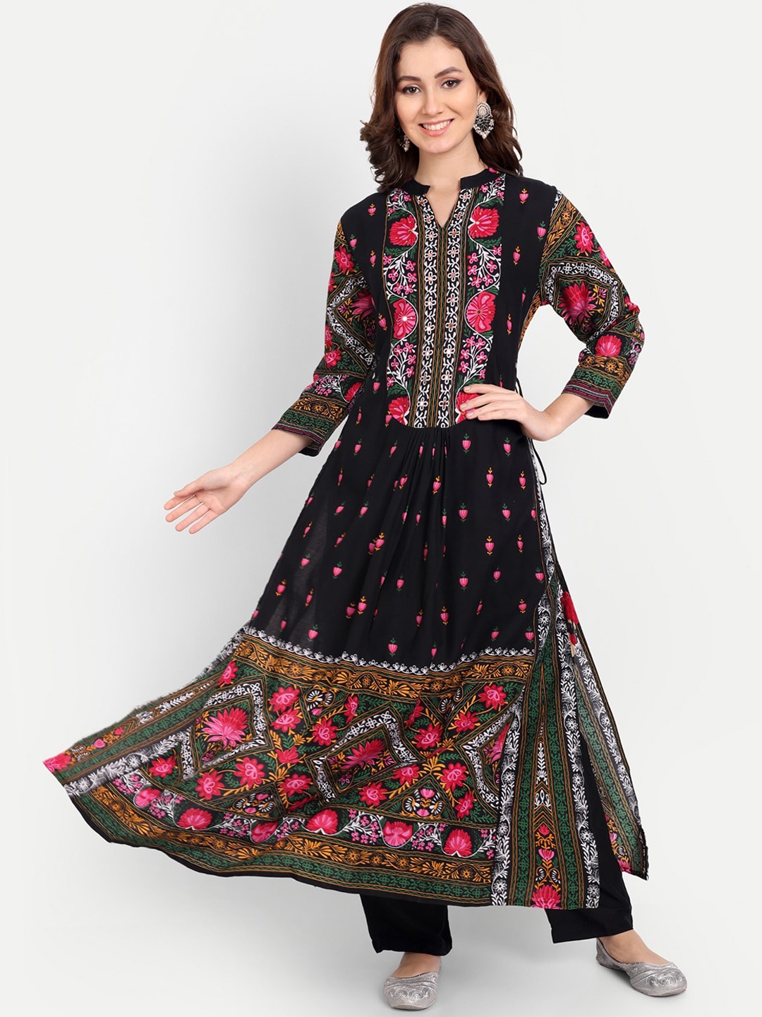 

Karagwals fab Floral Printed Band Collar A-Line Kurta with Trousers, Black