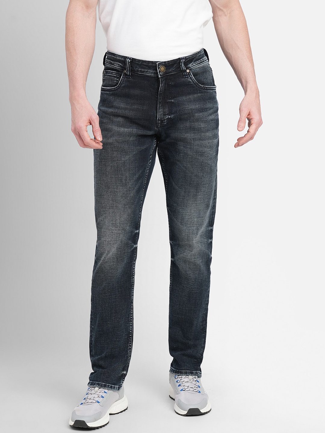 

Jack & Jones Men Slim Fit Mildly Distressed Light Fade Stretchable Cotton Jeans, Blue