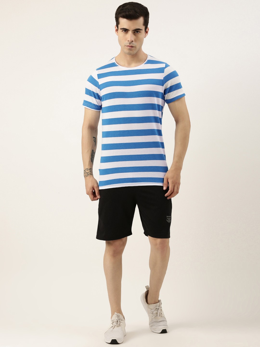 

Sports52 wear Men Striped T-shirt With Shorts Training Tracksuit, White