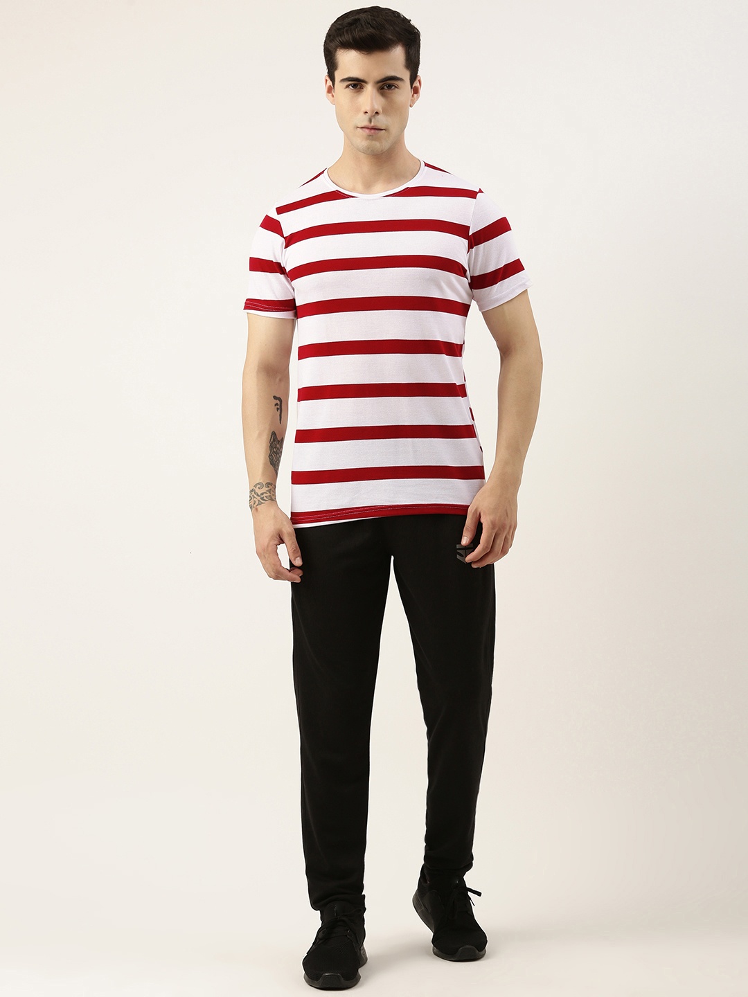 

Sports52 wear Men Striped T-shirt With Joggers Training Tracksuit, White