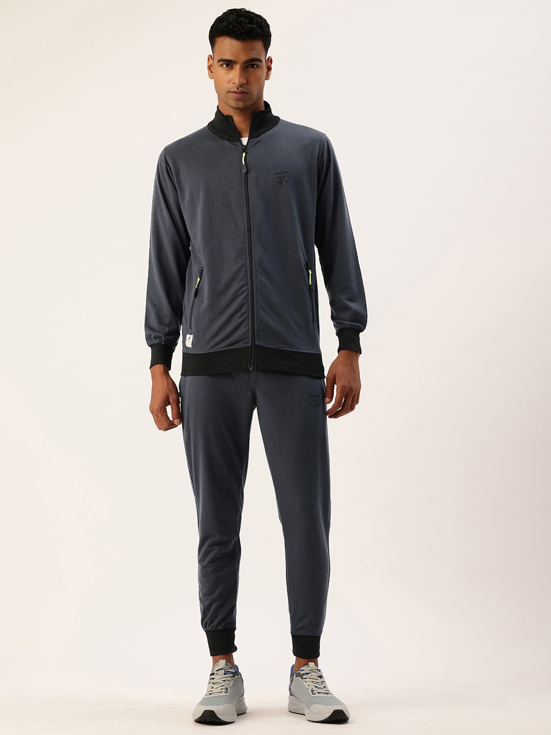 

Sports52 wear Mock Collar Long Sleeves Jacket with Joggers, Grey