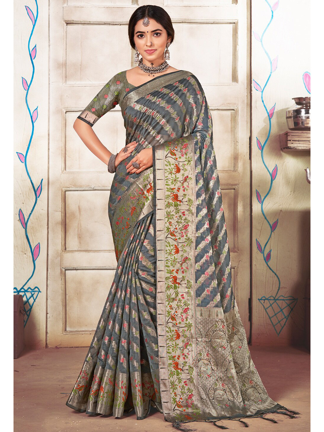 

SANGAM PRINTS Ethnic Motif Woven Design Zari Organza Saree, Grey
