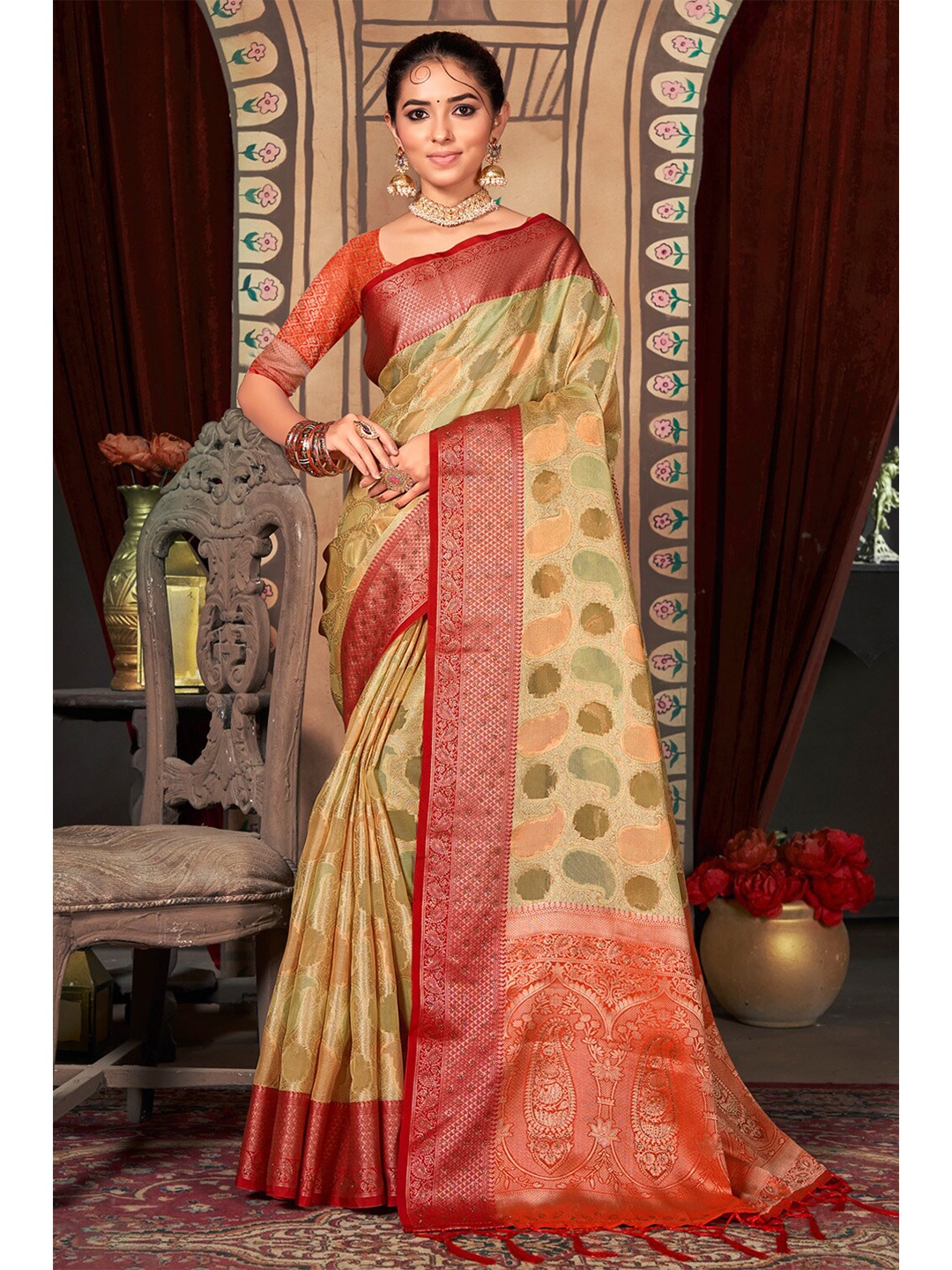 

SANGAM PRINTS Paisley Woven Design Zari Tassle Saree, Cream