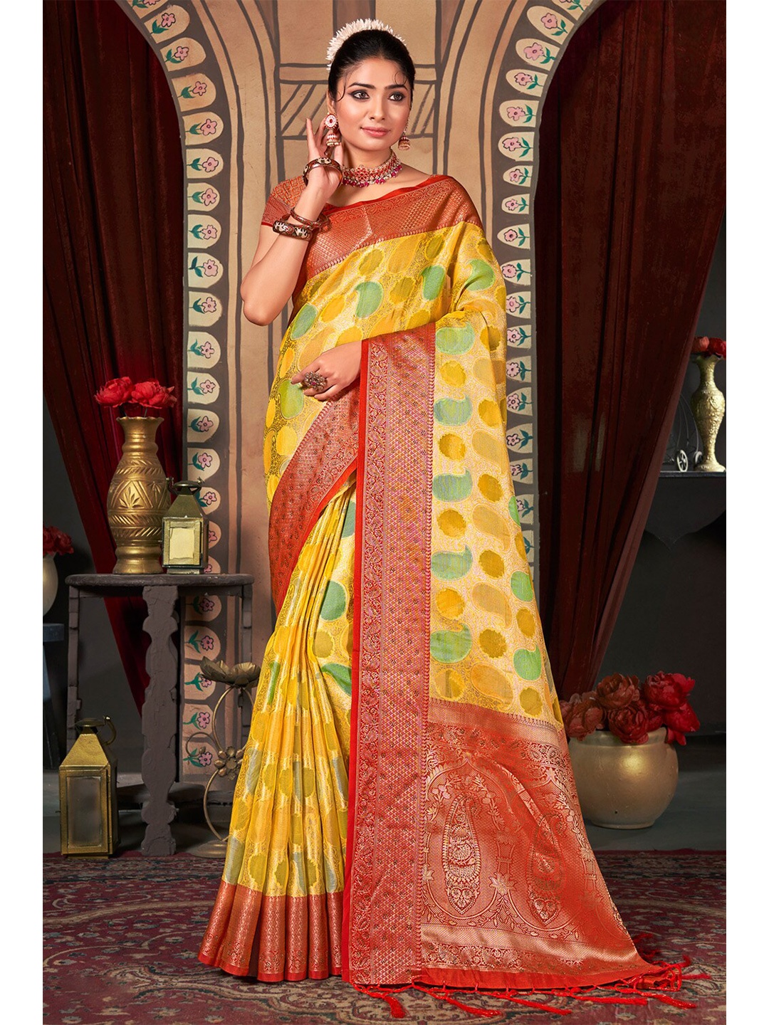 

SANGAM PRINTS Paisley Woven Design Zari Organza Saree, Yellow