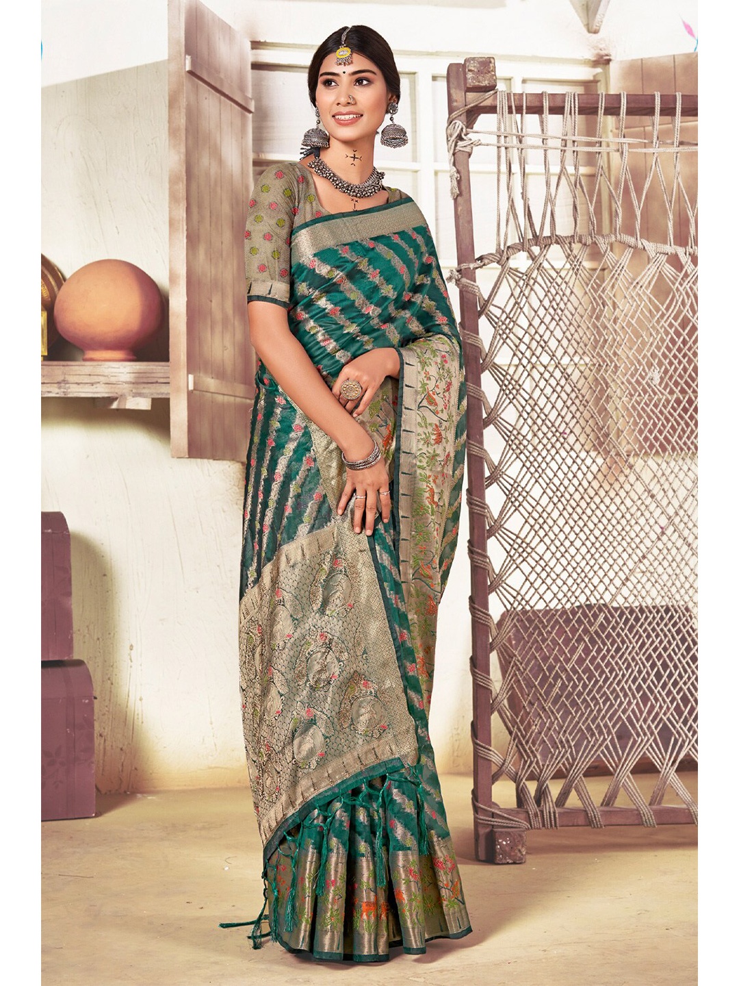 

SANGAM PRINTS Floral Woven Design Zari Organza Tassle Saree, Teal