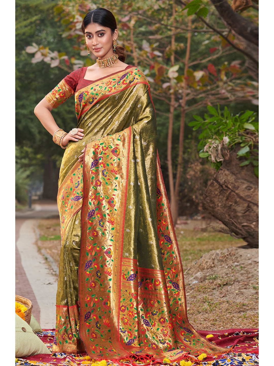 

SANGAM PRINTS Woven Design Zari Pure Silk Paithani Saree, Green