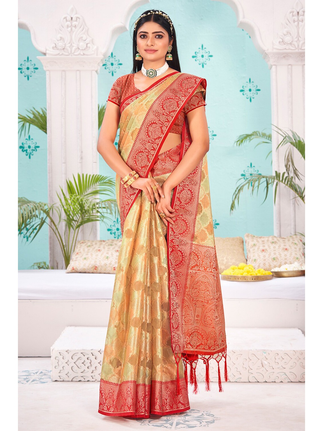 

SANGAM PRINTS Woven Design Zari Organza Saree, Cream