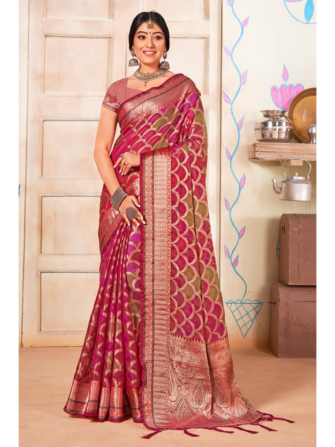 

SANGAM PRINTS Ethnic Motifs Woven Design Zari Organza Saree, Magenta