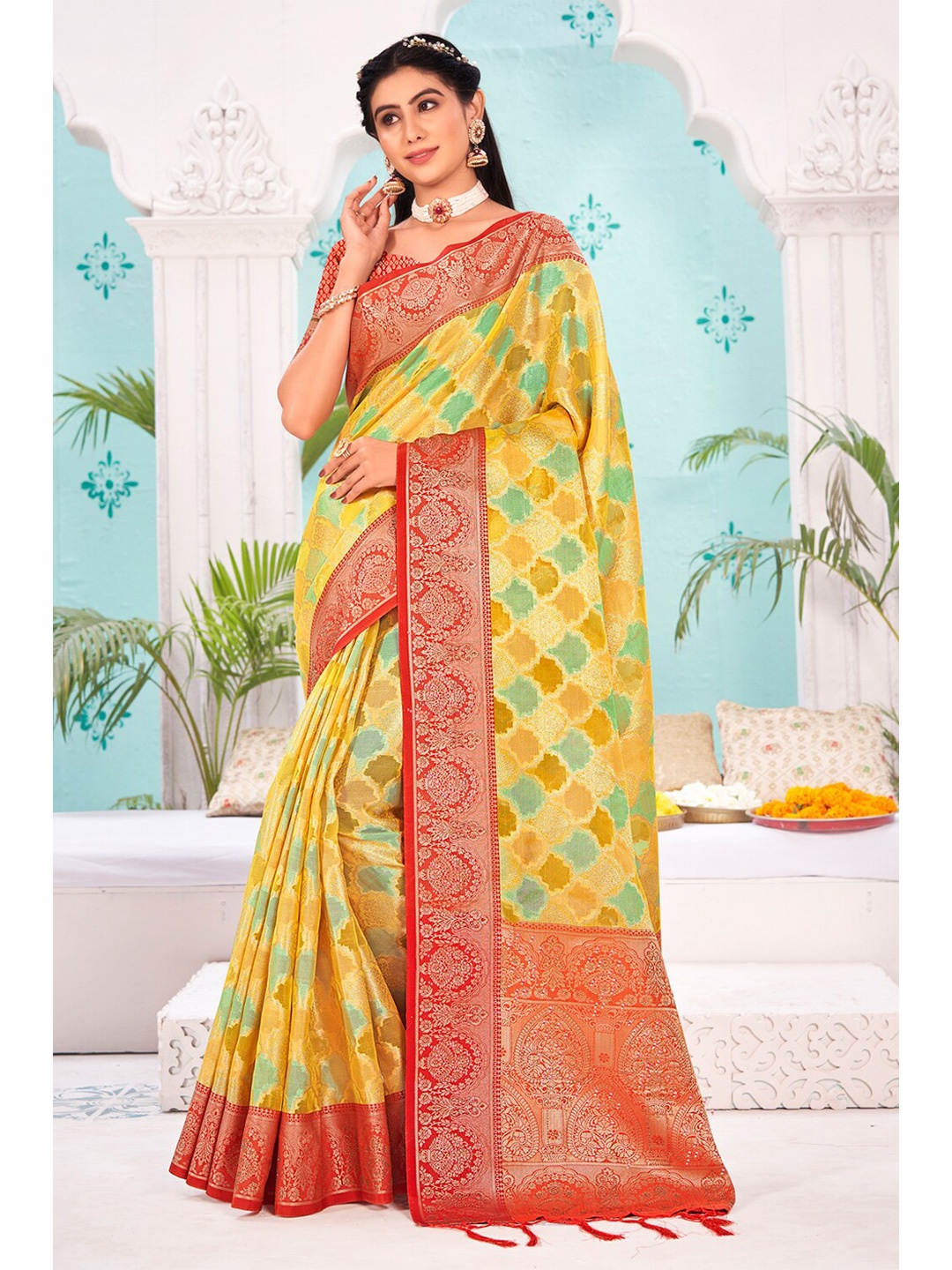 

SANGAM PRINTS Woven Design Zari Organza Saree, Yellow