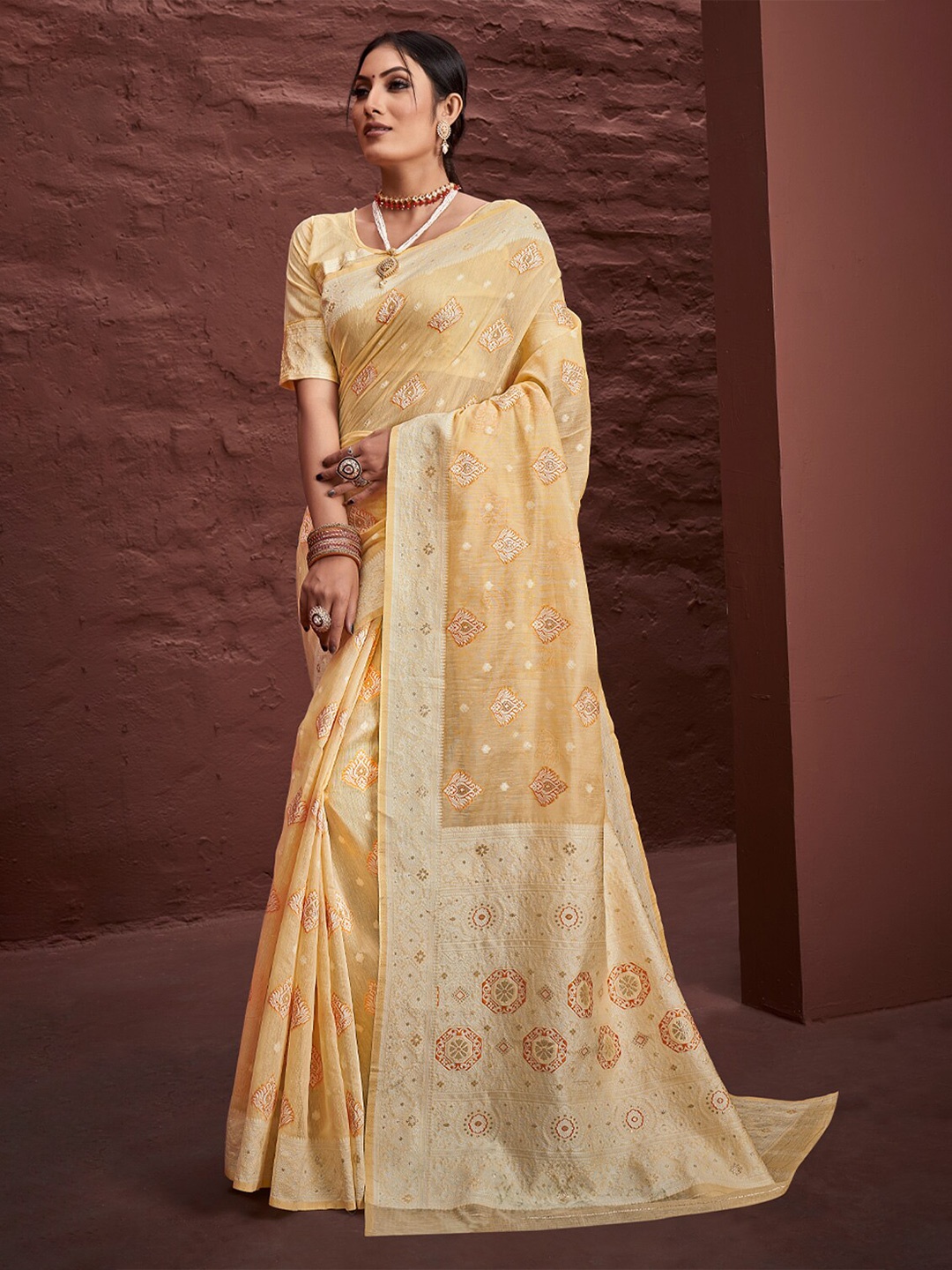 

SANGAM PRINTS Ethnic Motifs Woven Design Zari Saree, Yellow