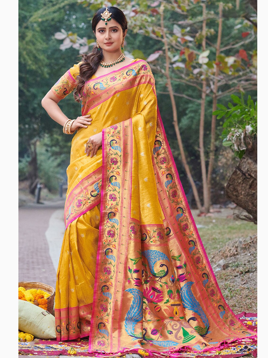 

SANGAM PRINTS Woven Design Zari Pure Silk Paithani Saree, Yellow