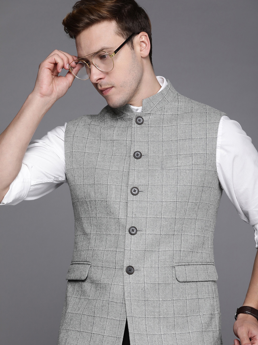 

Louis Philippe Men Pure Wool Checked Nehru Jacket, Grey