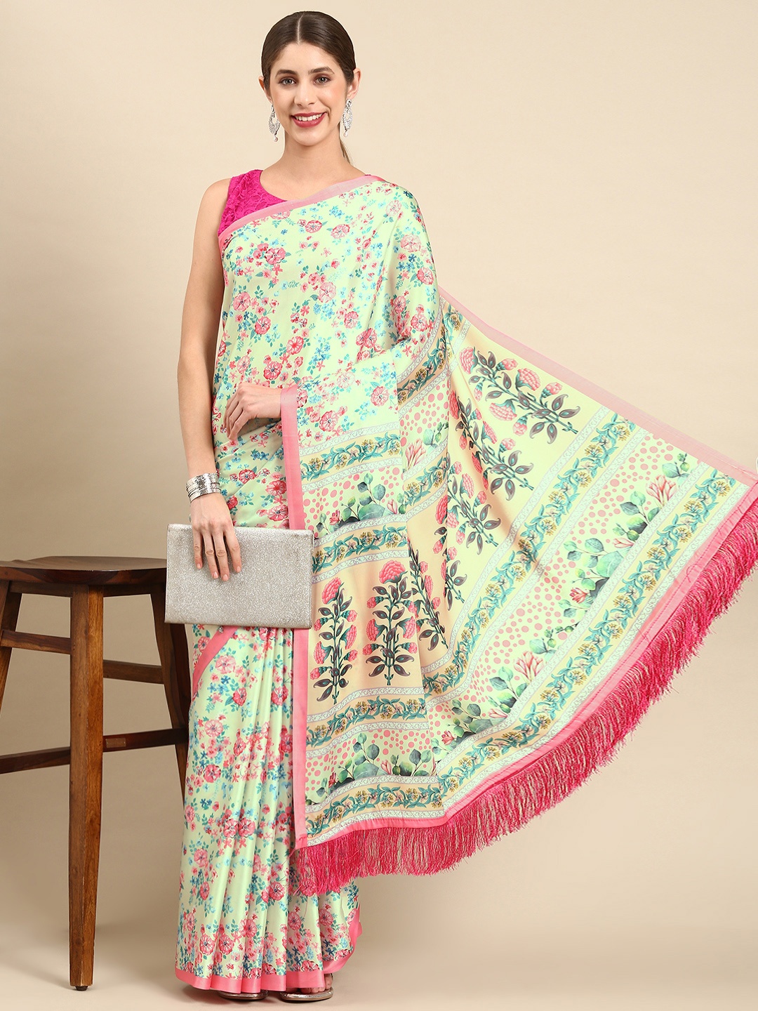 

VASTRANAND Floral Satin Saree, Green