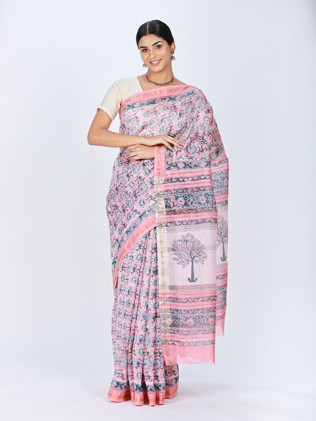 

ReshaWeaves Floral Silk Cotton Block Print Saree, Pink