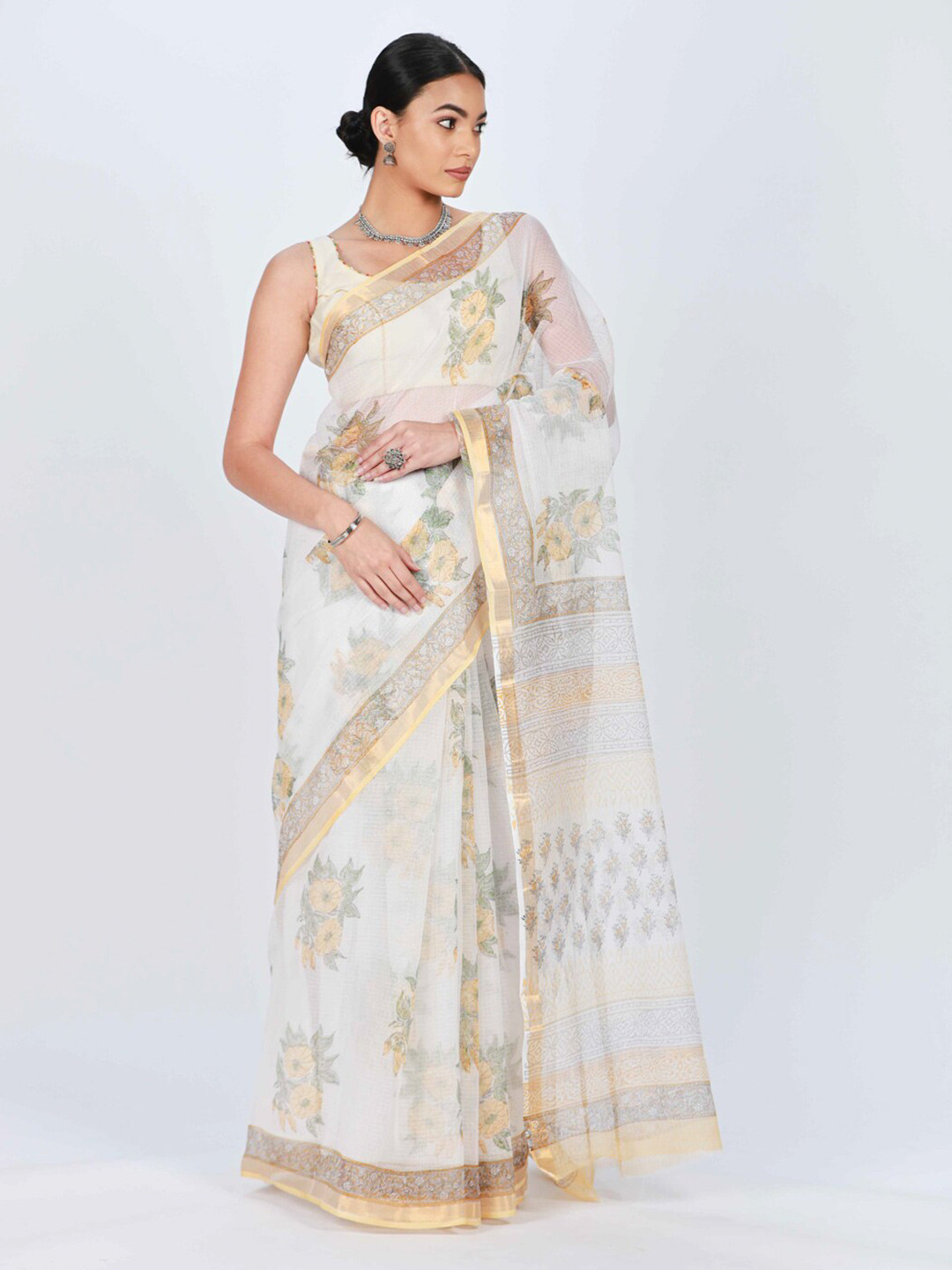 

ReshaWeaves Floral Printed Zari Pure Cotton Block Print Saree, White