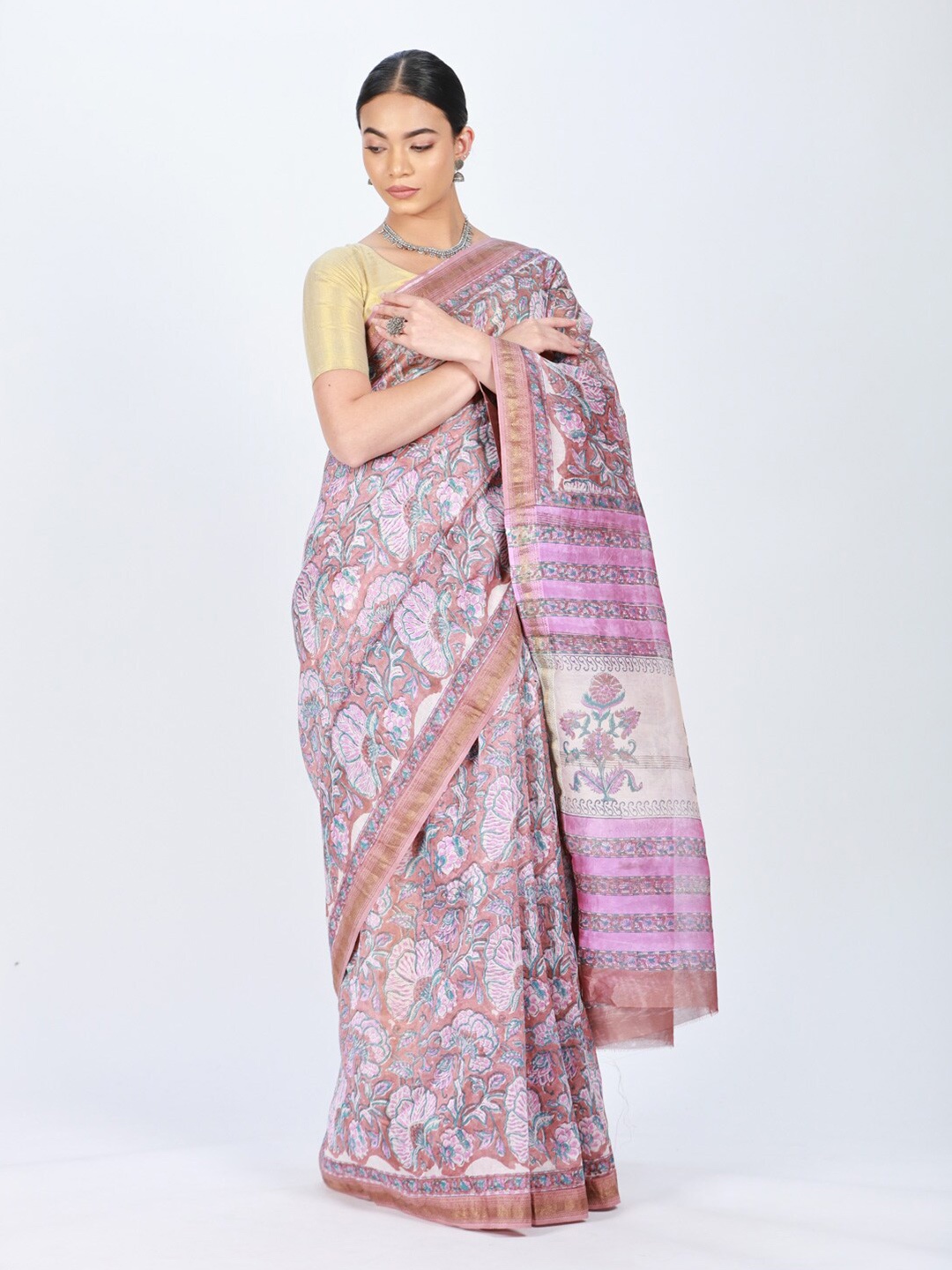 

ReshaWeaves Floral Silk Cotton Block Print Saree, Pink