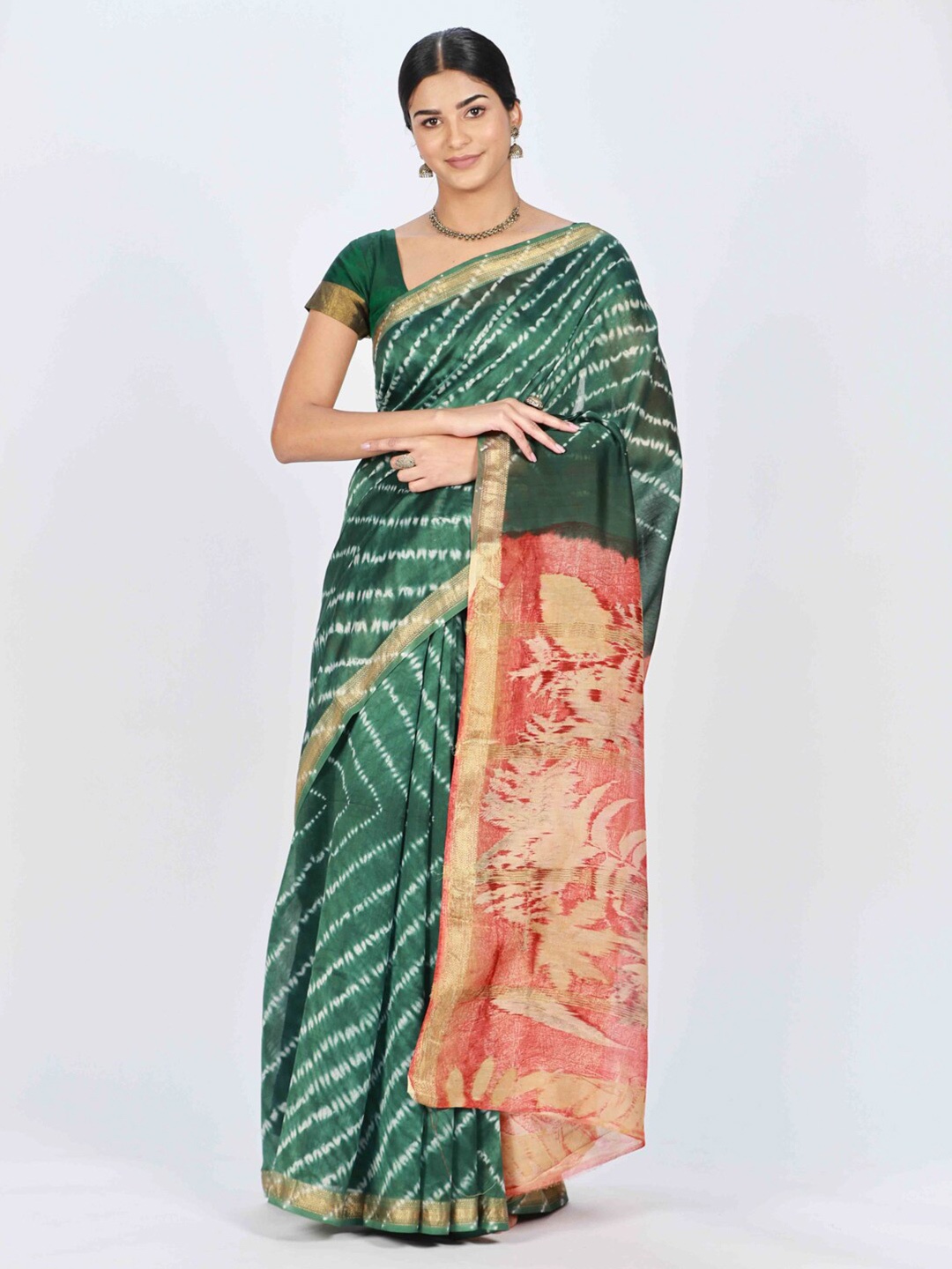 

ReshaWeaves Tie and Dye Zari Silk Cotton Maheshwari Saree, Green
