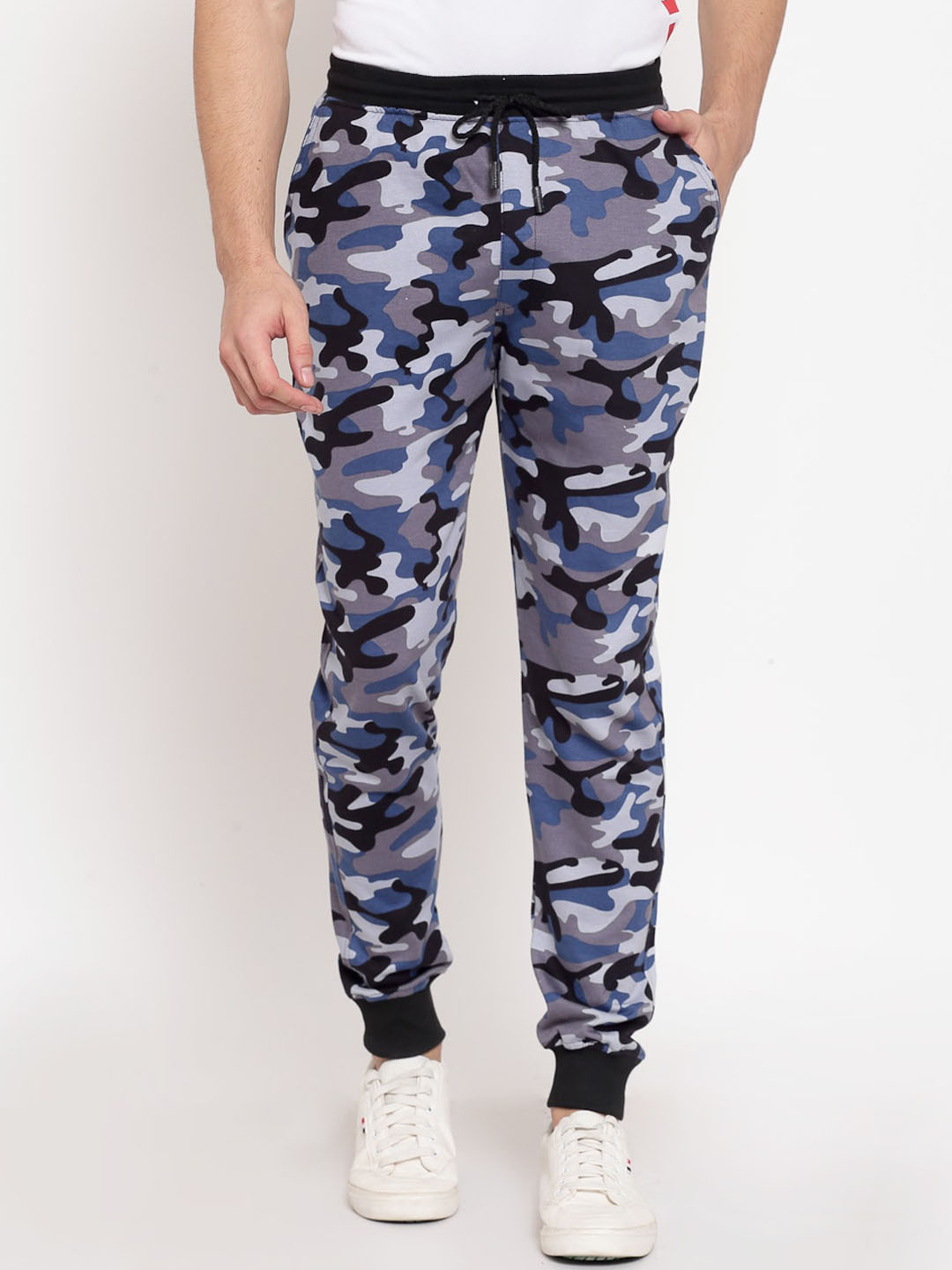 

PAUSE SPORT Men Camouflage Mid-Rise Cotton Joggers, Blue