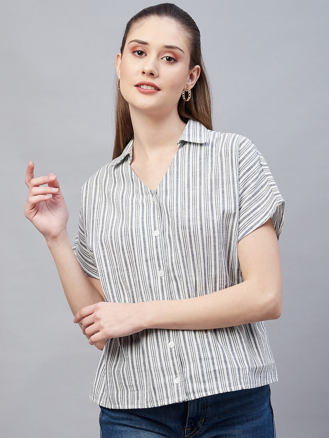 

Marie Claire Striped Extended Sleeves Shirt Style Top, White