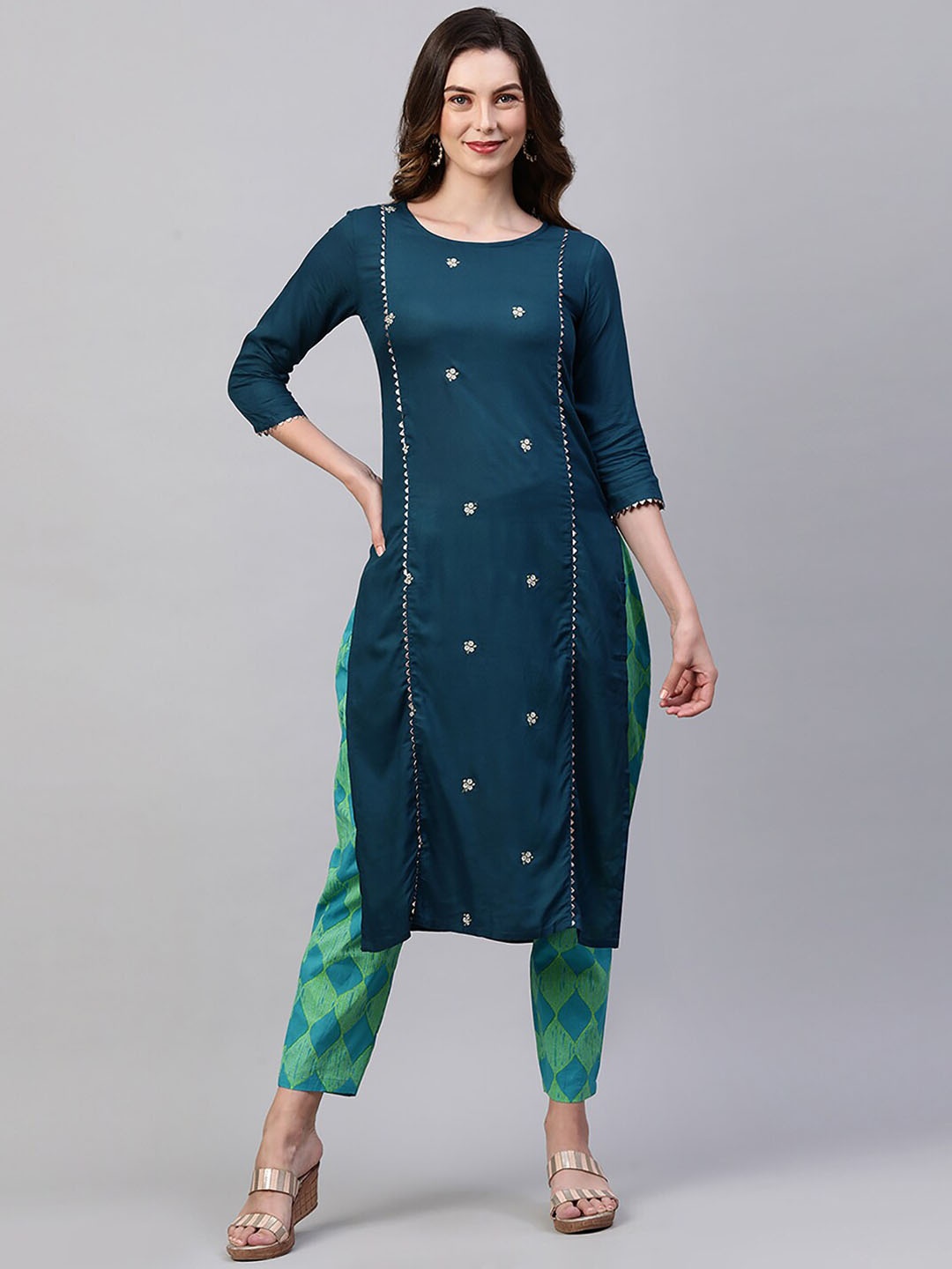 

Indo Era Floral Embroidered Kurta With Trousers, Teal