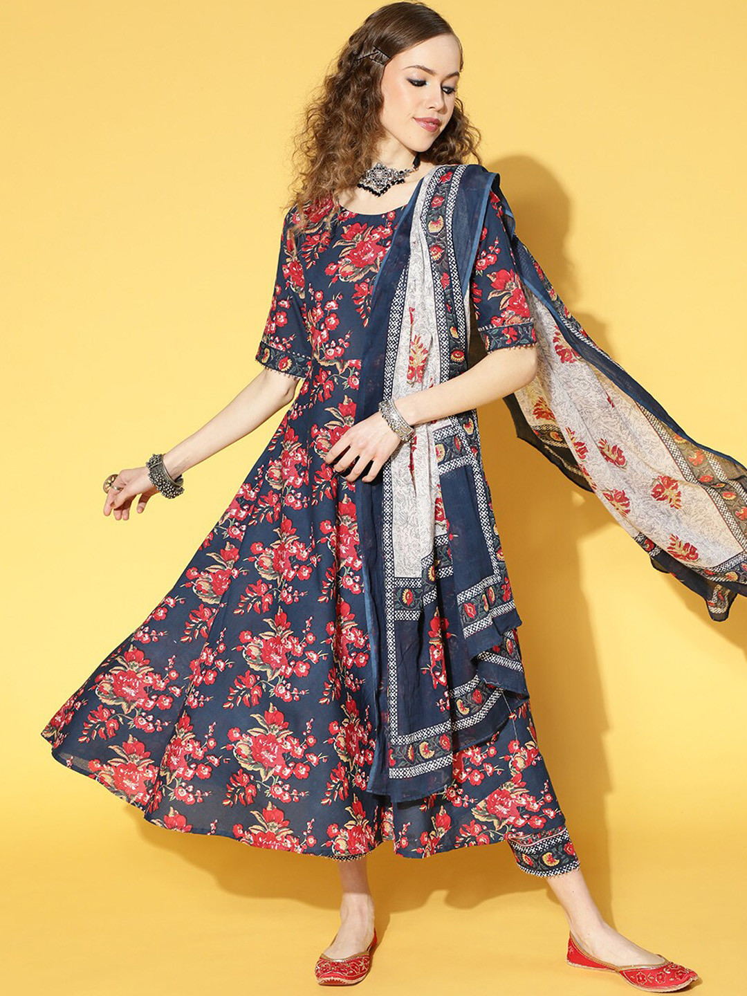 

Indo Era Floral Printed Kurta with Trousers & With Dupatta, Blue