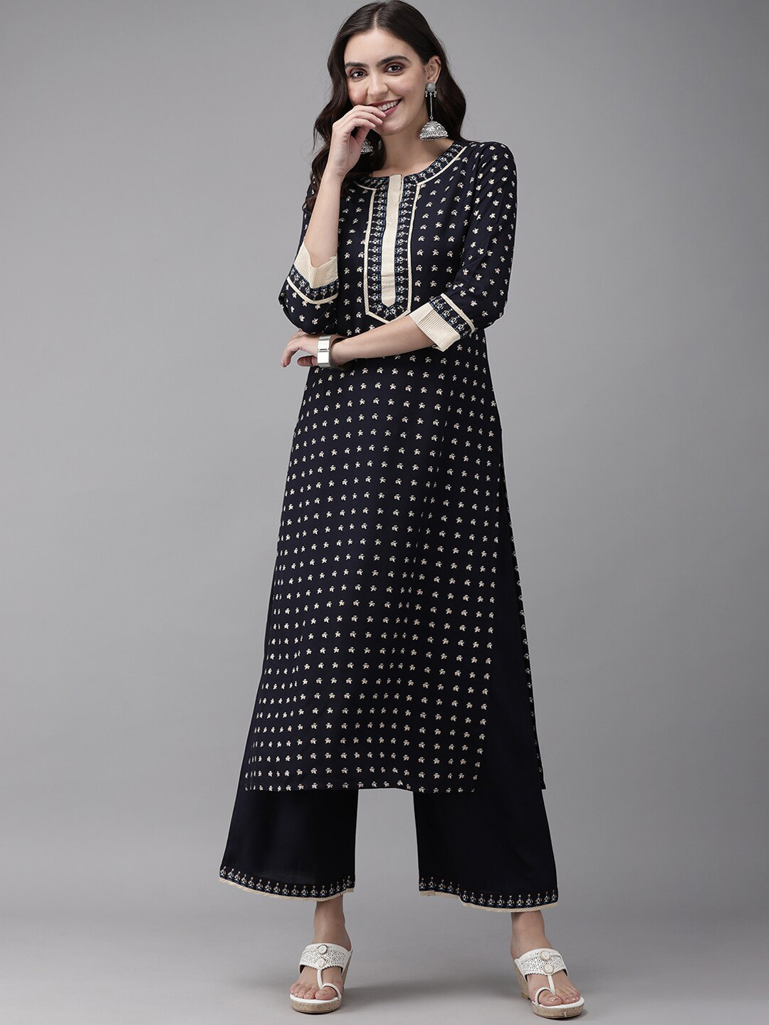 

Indo Era Ethnic Motifs Printed Kurta With Palazzos, Navy blue