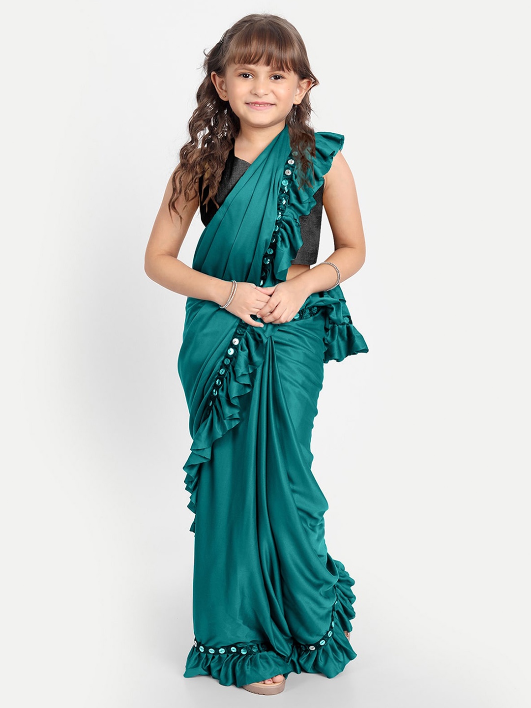 

LOOKS AND LIKES Girls Embellished Ruffled Saree, Teal