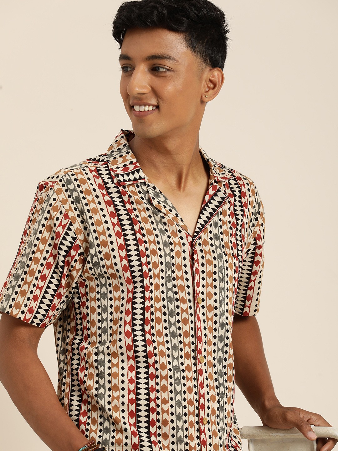 

Taavi Bagru Geometric Printed Pure Cotton Casual Shirt, Beige