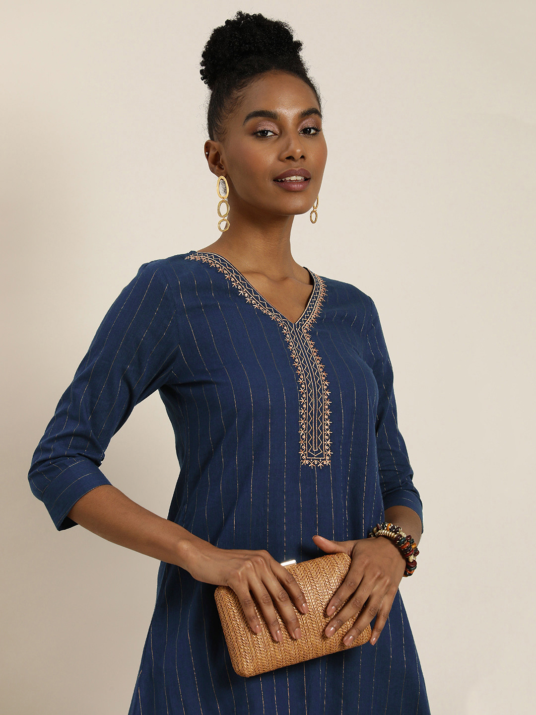 

Taavi Woven Festive Yoke Design Kurta, Navy blue