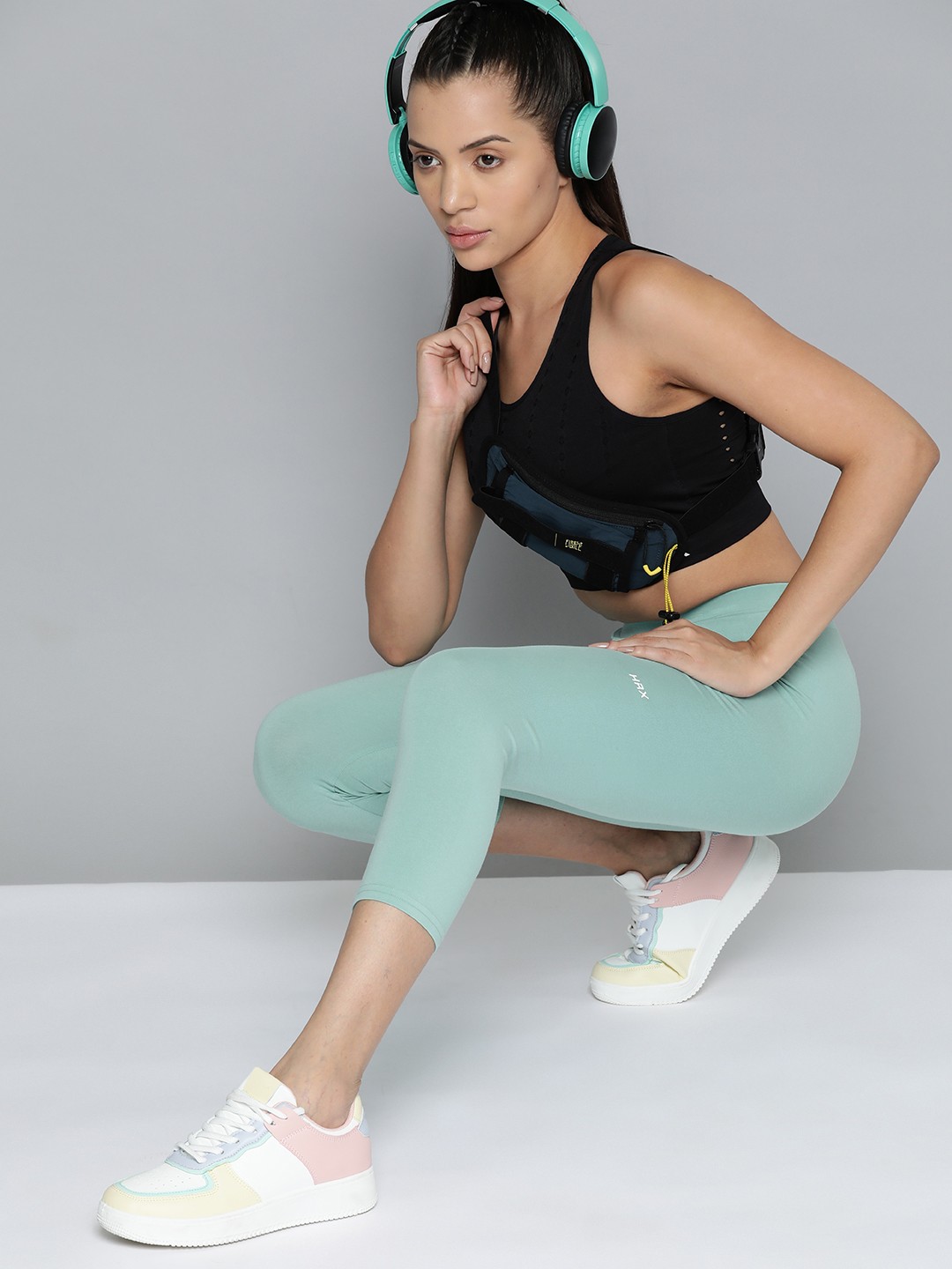 

HRX by Hrithik Roshan Women Slim Fit Cropped Lifestyle Tights, Blue