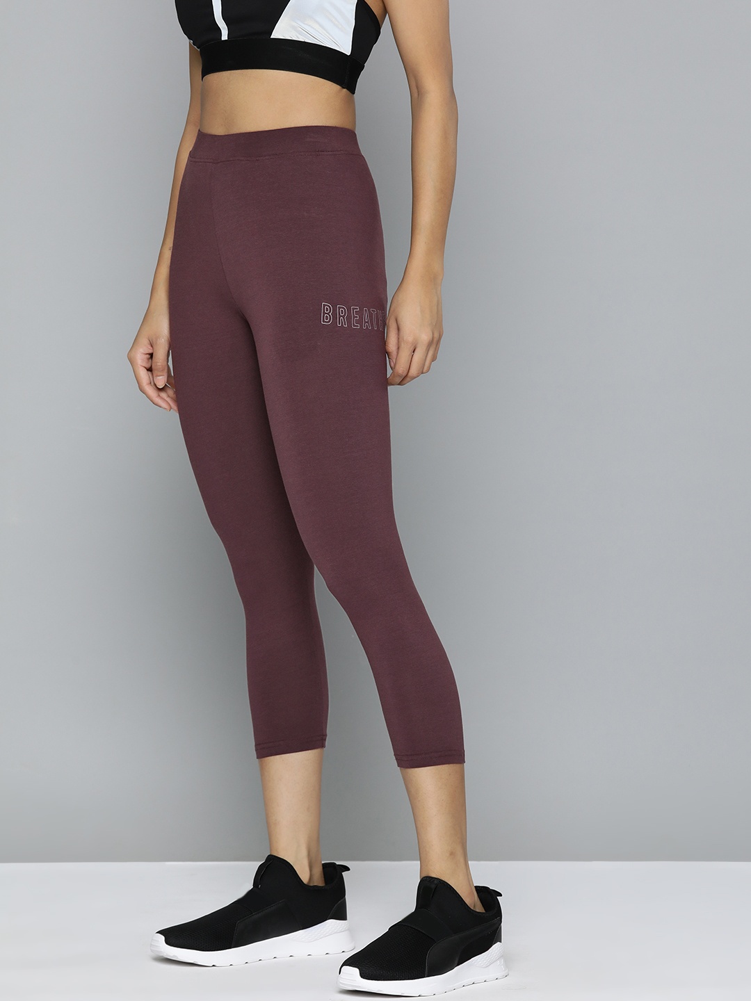 

HRX by Hrithik Roshan Women 3/4th Lifestyle Tights, Burgundy