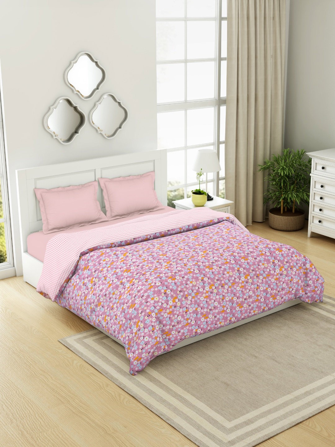 

Welspun Pink & White Floral Microfiber AC Room 150 GSM Double Bed Dohar