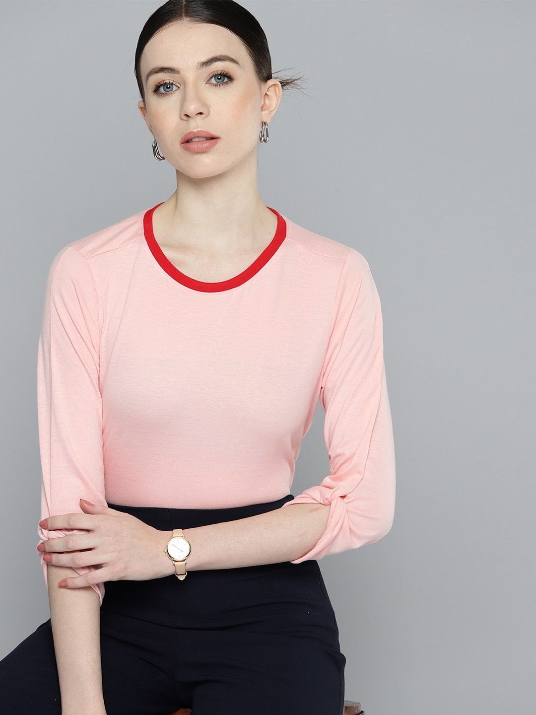

Chemistry Solid Twisted Detail Top, Pink