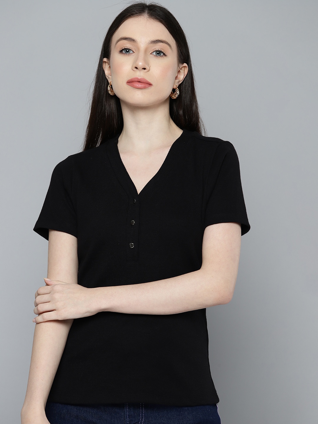 

Chemistry V-Neck Ribbed Top, Black