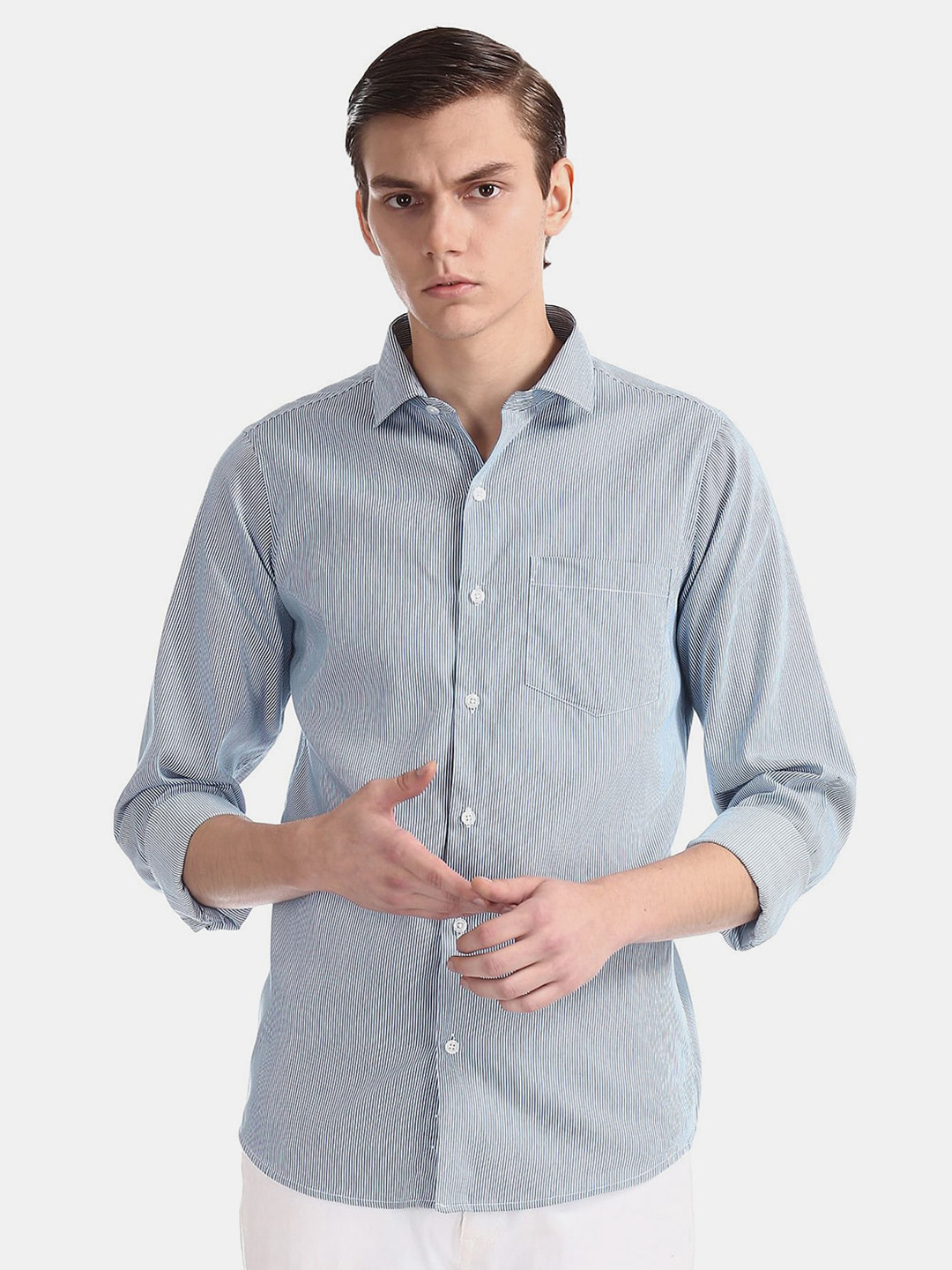 

V-Mart Spread Collar Patch Pocket Classic Pinstripes Casual Cotton Shirt, Blue
