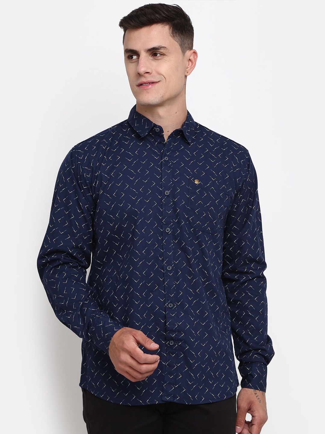 

V-Mart Classic Geometric Printed Cotton Casual Shirt, Navy blue